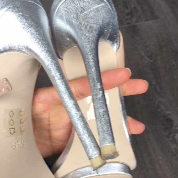 BCBG Maxazria silver strappy heels size 5.5 - Picture 7 of 7